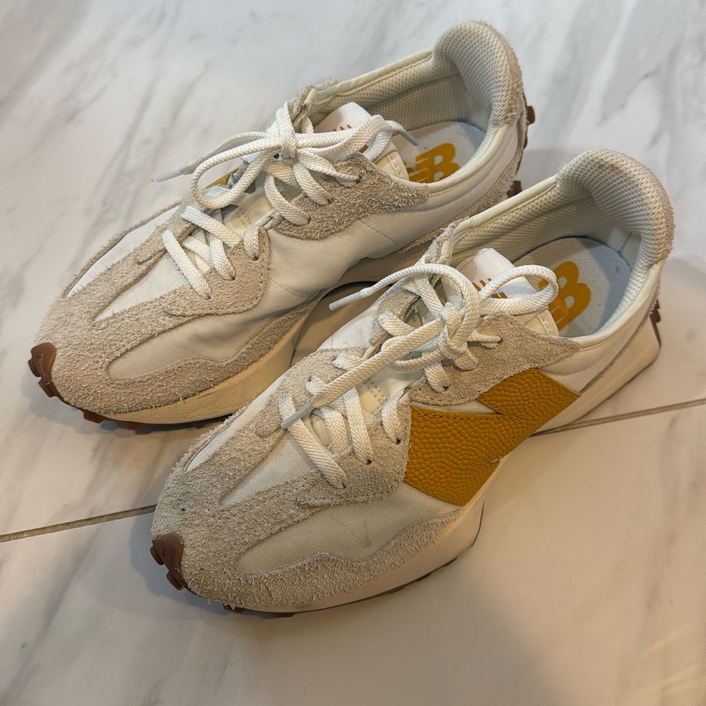 New Balance sneakers size 6.5